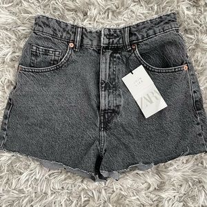 ZARA Faded Black Mom Fit Cut Off Denim Shorts NWT